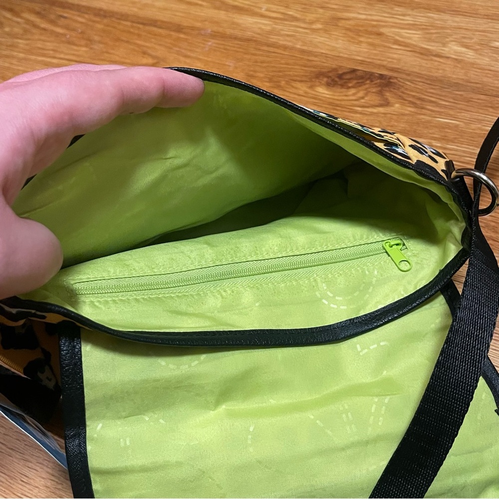 NWT Lily Bloom Julia Crossbody, Bold Graphics Yellow Black Leopard Print - Picture 8 of 10